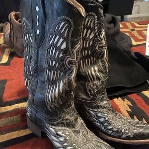 Corral angel wing boots